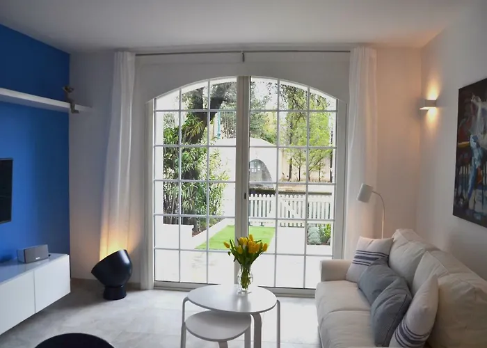 Maison D'azur Дом отдыха *